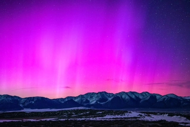 【Northern lights spotted in Mammoth Lakes】